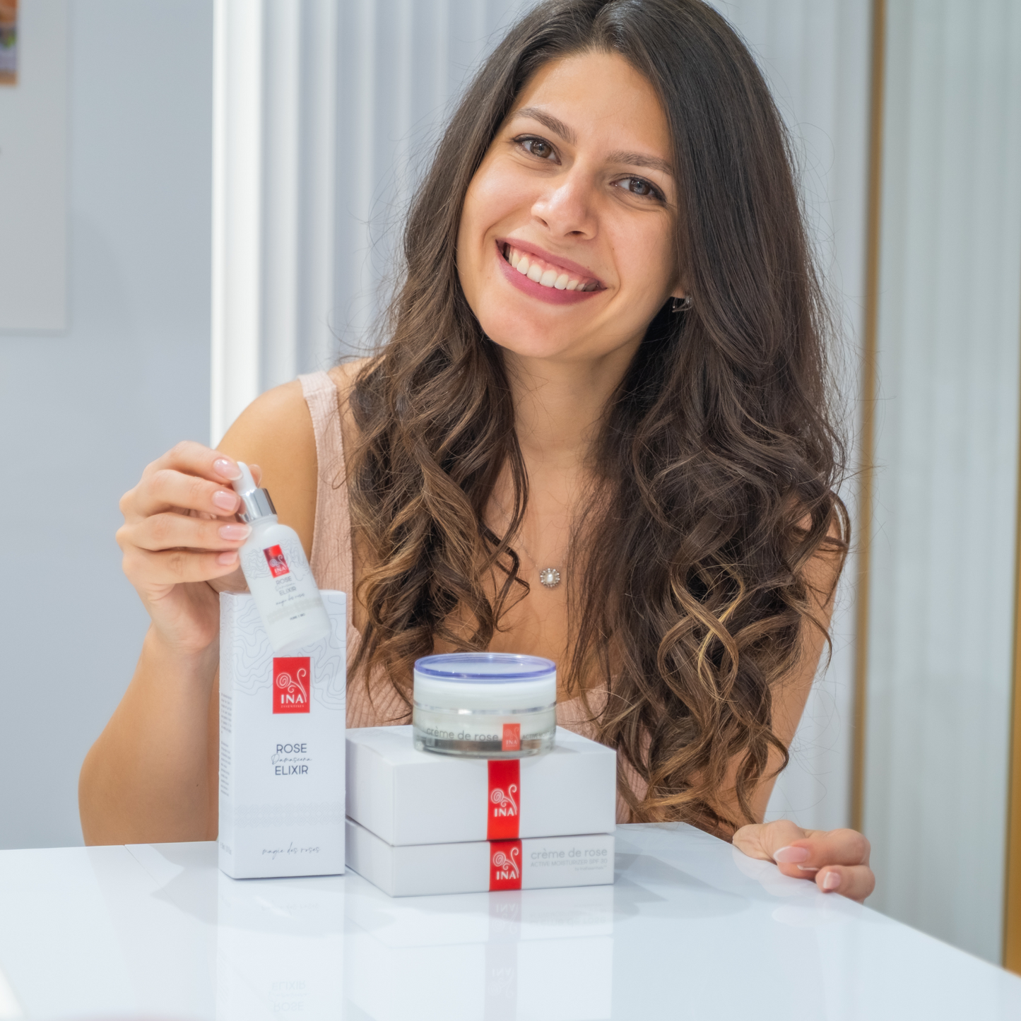 Compre 2 Sérums faciales Antiedad y llévese 1 Hidratante Activo gratis