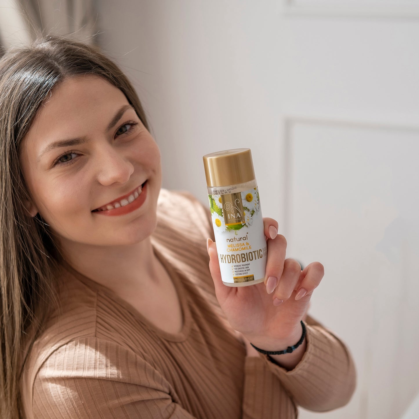 Hydrobiotic - Manzanilla, Melisa y Aloe Vera - cuidado intensivo calmante para pieles Sensibles