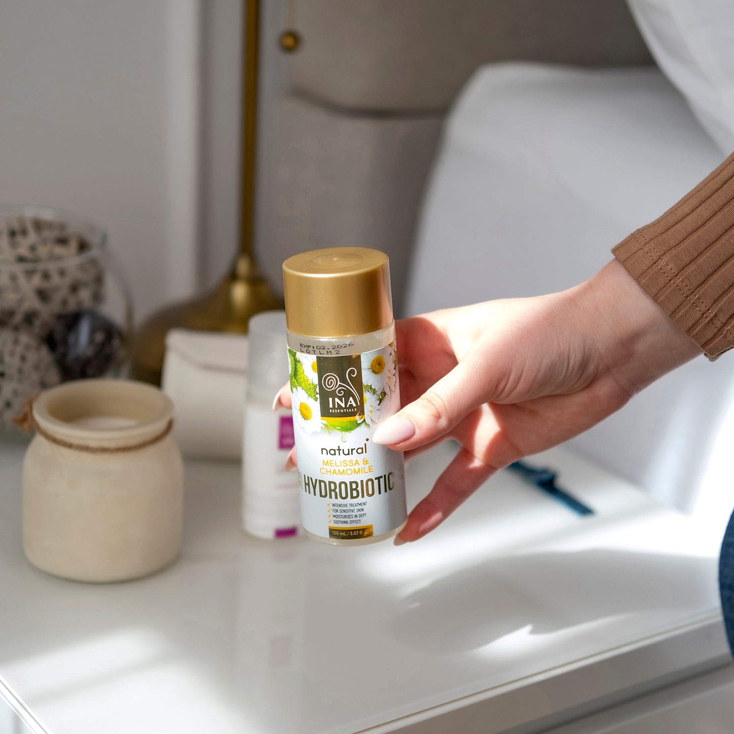 Hydrobiotic - Manzanilla, Melisa y Aloe Vera - cuidado intensivo calmante para pieles Sensibles