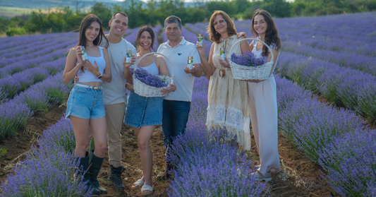 Piel con tendencia al acné y cuidado natural con agua de lavanda de InaEssentials