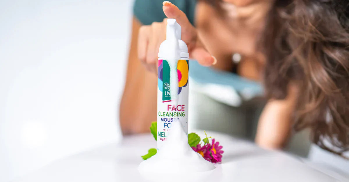 Espuma Limpiadora Facial Natural con Melisa Orgánica - Cuidado diario sin sequedad